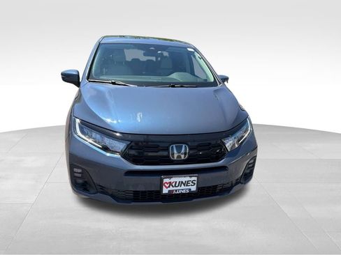 Used 2025 Honda Odyssey Touring image 4