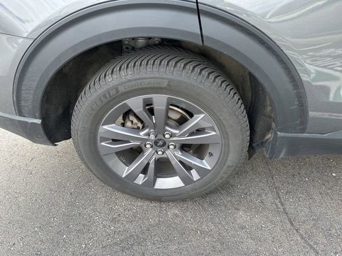 Used 2023 Ford Explorer XLT w/ Equipment Group 202A image 5