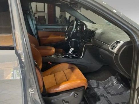 Used 2021 Jeep Grand Cherokee SRT w/ Trailer Tow Group IV AWD/4WD image 3
