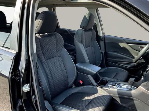 Used 2023 Subaru Forester Premium image 30