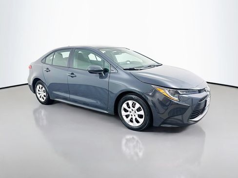 Certified 2025 Toyota Corolla LE FWD image 3