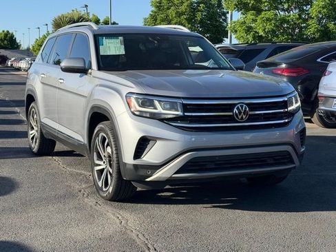 Used 2022 Volkswagen Atlas SEL AWD/4WD image 4