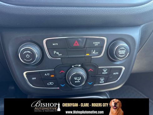 Used 2018 Jeep Compass Latitude w/ Popular Equipment Group AWD/4WD image 23