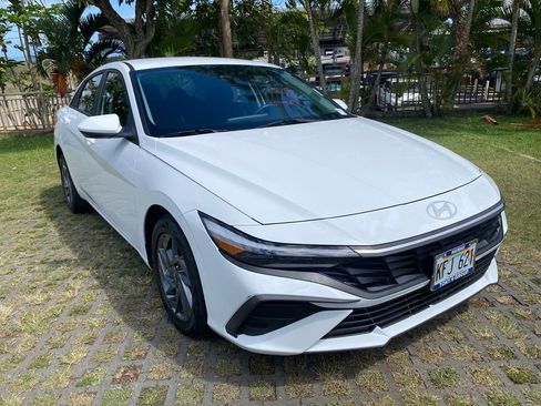 Certified 2024 Hyundai Elantra SEL FWD image 19