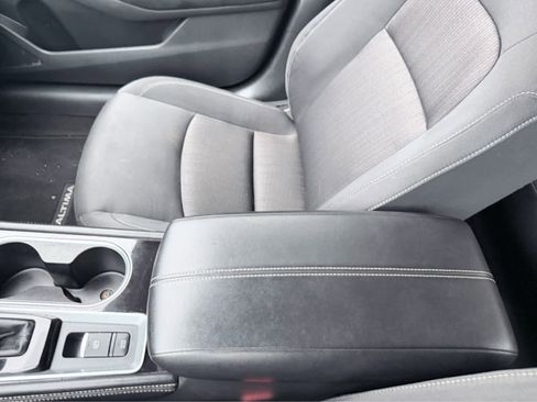 Used 2024 Nissan Altima 2.5 SV w/ SV Premium Package image 30