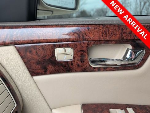 Used 2006 Cadillac DTS Base w/ Trunk Convenience Package image 17