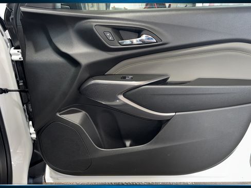 Used 2025 Chevrolet Trax ACTIV w/ Driver Confidence Package FWD image 33