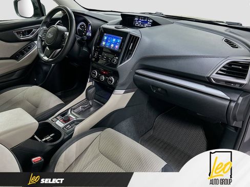 Used 2023 Subaru Forester Premium image 29