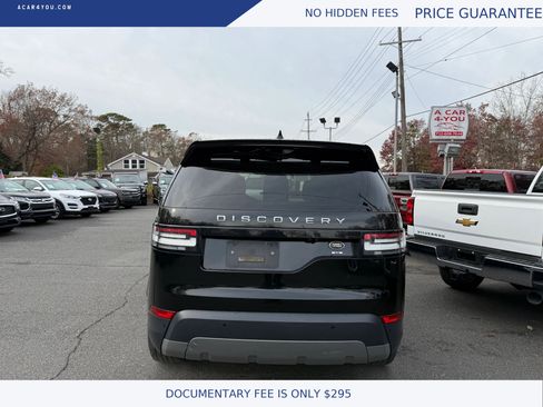 Used 2019 Land Rover Discovery SE image 8