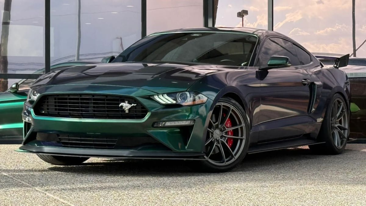 Used 2021 Ford Mustang GT Premium w/ Equipment Group 401A RWD image 2