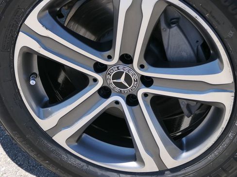 Used 2019 Mercedes-Benz GLC 300 GLC 300 image 10