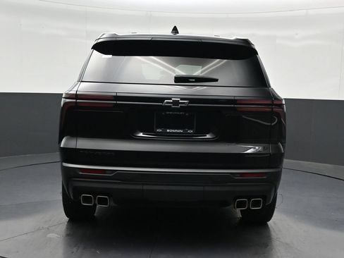 Used 2024 Chevrolet Traverse LS w/ Midnight/Sport Edition FWD image 4