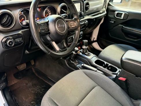Used 2019 Jeep Wrangler Sport image 13