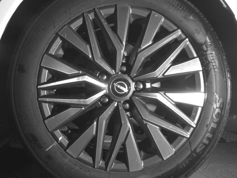 Used 2025 Nissan Altima 2.5 SV image 14