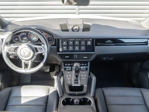 Used 2020 Porsche Cayenne AWD/4WD image 11