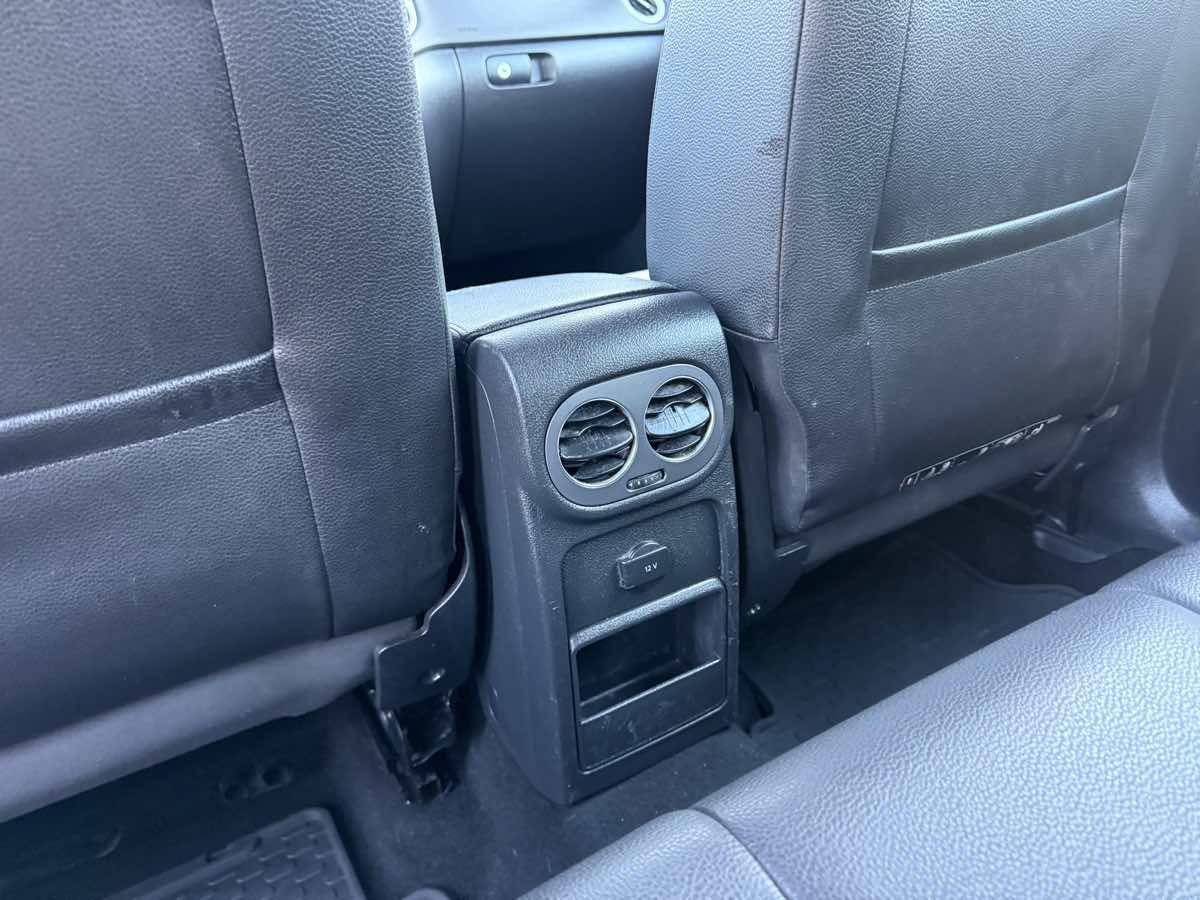 Used 2016 Volkswagen Tiguan S FWD image 21