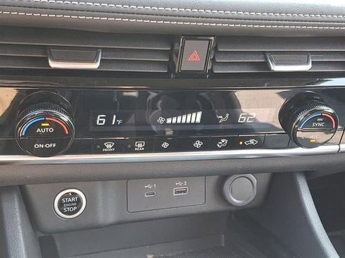 Certified 2021 Nissan Rogue SV image 48