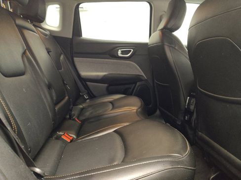Used 2022 Jeep Compass Latitude AWD/4WD image 19