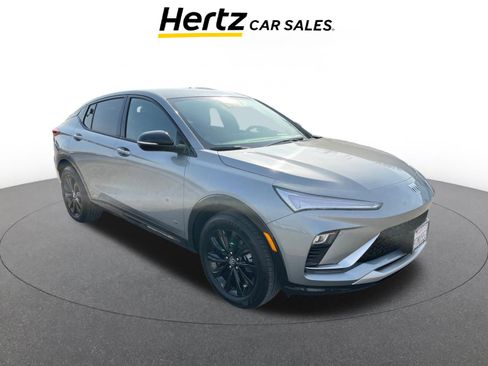 Used 2025 Buick Envista Sport Touring image 1