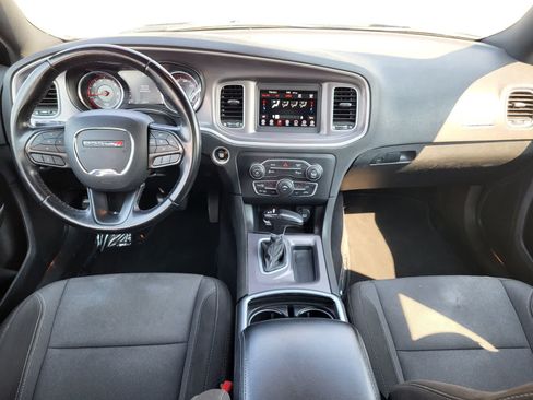 Used 2022 Dodge Charger SXT RWD image 25