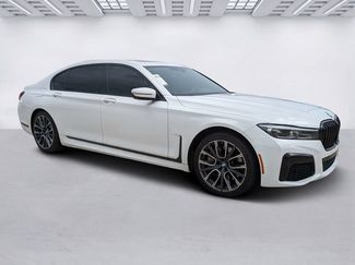 Used 2022 BMW 750i xDrive w/ M Sport Package AWD/4WD video 1