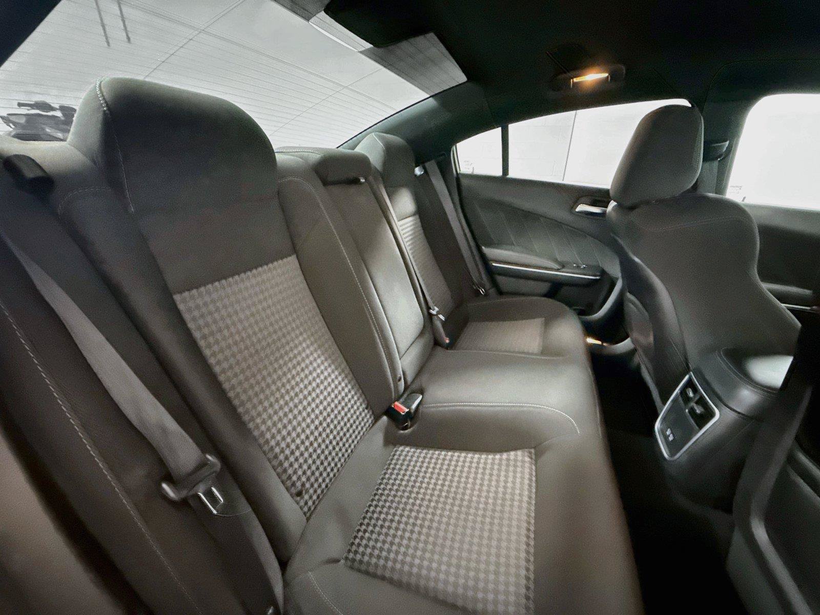 Used 2022 Dodge Charger R/T RWD image 12
