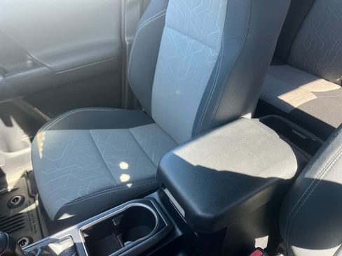 Used 2020 Toyota Tacoma TRD Sport image 29