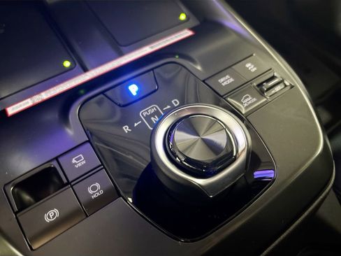 New 2026 Subaru Solterra Limited image 17