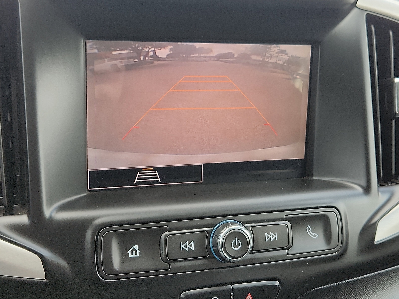 Used 2023 GMC Terrain SLE w/ Driver Convenience Package FWD image 16