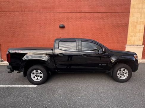 Used 2019 Chevrolet Colorado W/T w/ WT Convenience Package AWD/4WD image 1