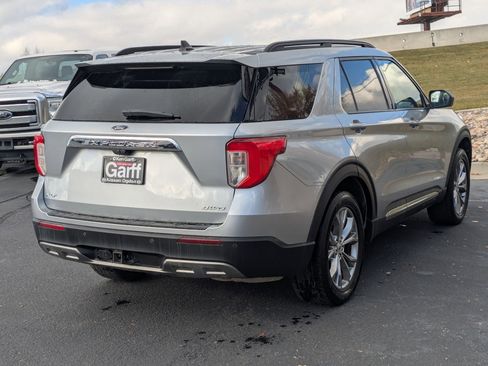 Used 2022 Ford Explorer XLT w/ Equipment Group 202A image 3