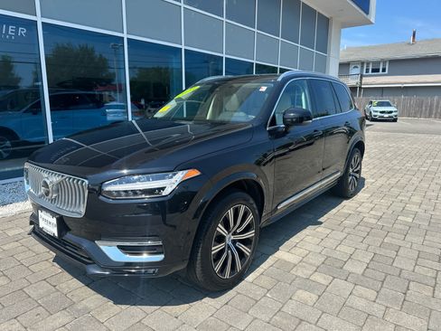 Used 2023 Volvo XC90 B6 Plus w/ Protection Package AWD/4WD image 2