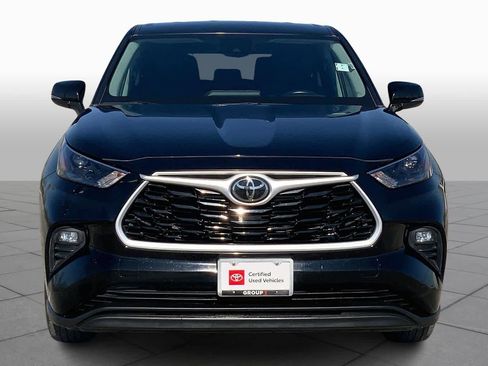 Certified 2024 Toyota Highlander LE image 4
