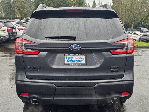 Used 2023 Subaru Ascent Onyx Edition image 6