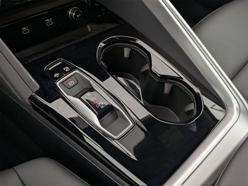 New 2025 Audi Q5 Premium image 7