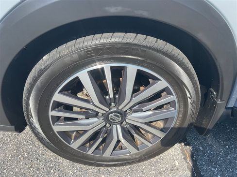 Used 2021 Nissan Kicks SV FWD image 36