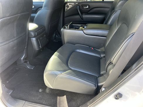 Used 2024 INFINITI QX80 Luxe image 17
