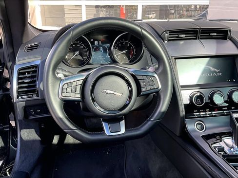 Used 2020 Jaguar F-TYPE P300 image 5