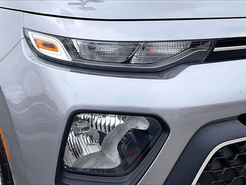 Certified 2022 Kia Soul LX w/ Technology Package image 27
