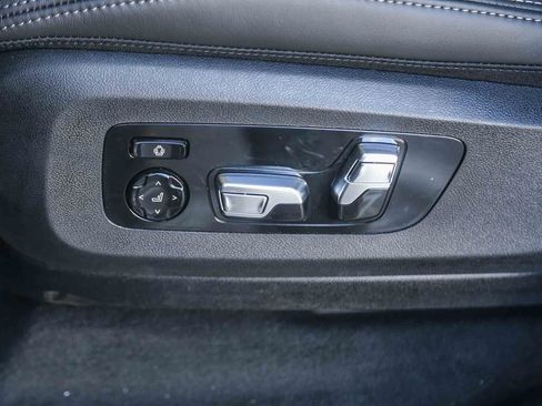 New 2026 BMW X7 M60i AWD/4WD image 19