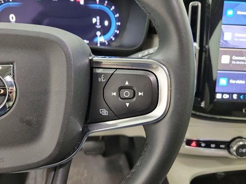 Used 2023 Volvo XC40 B5 Plus w/ Protection Package Premier image 25