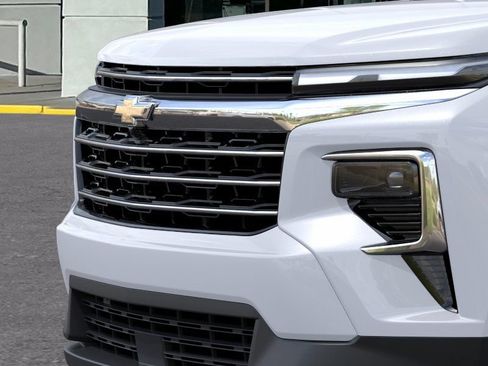 New 2026 Chevrolet Traverse LT w/ Driver Confidence Package FWD image 13