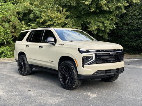 New 2026 Chevrolet Tahoe High Country AWD/4WD image 2