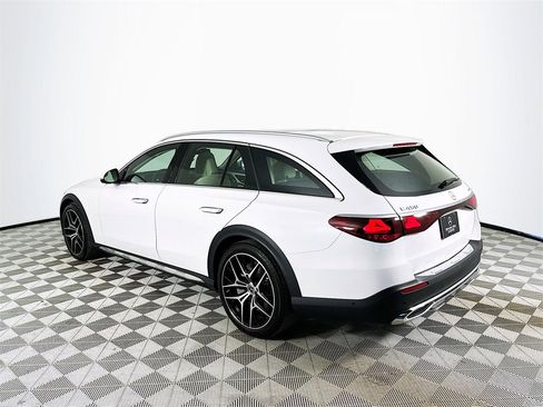 Used 2025 Mercedes-Benz E 450 4MATIC All-Terrain Wagon image 5