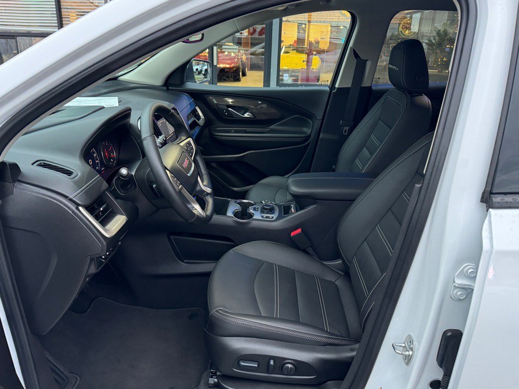 Used 2024 GMC Terrain Denali AWD/4WD image 7