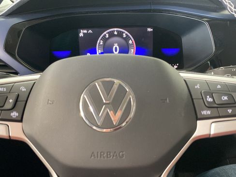 Used 2022 Volkswagen Taos SE AWD/4WD image 15