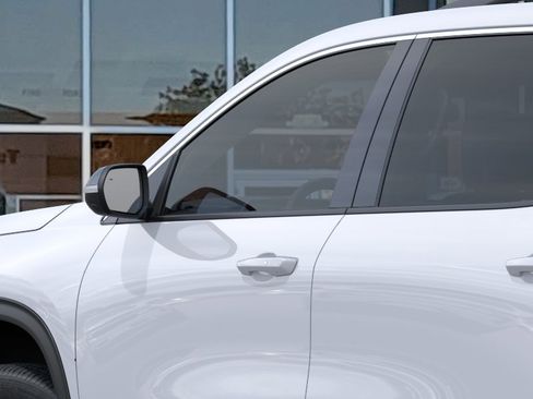 New 2026 Chevrolet Traverse LT w/ Driver Confidence Package FWD image 12