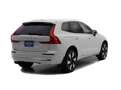 Certified 2023 Volvo XC60 T8 Plus w/ Climate Package image 8