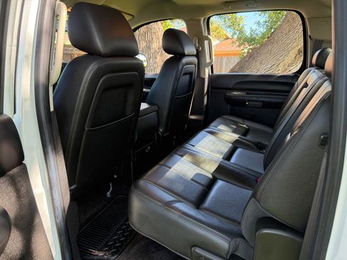Used 2012 Chevrolet Silverado 1500 LT image 18
