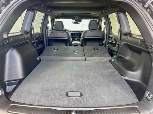 New 2026 Jeep Grand Cherokee Altitude image 15